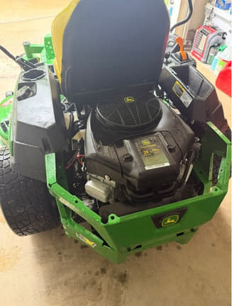 Image of John Deere Z325E equipment image 3