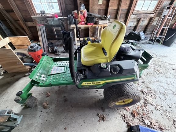 Image of John Deere Z325E equipment image 3