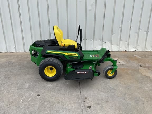 Image of John Deere Z325E equipment image 1