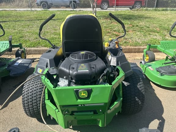 Image of John Deere Z325E equipment image 1