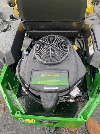 Image of John Deere Z325E equipment image 3
