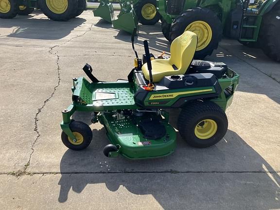 Image of John Deere Z325E equipment image 1