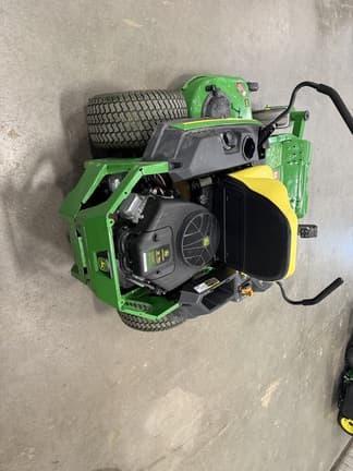 Image of John Deere Z325E equipment image 3