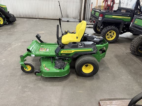 Image of John Deere Z325E equipment image 2