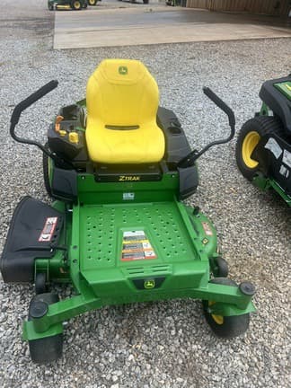 Image of John Deere Z325E equipment image 3