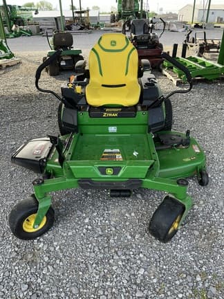 Image of John Deere Z330M equipment image 1