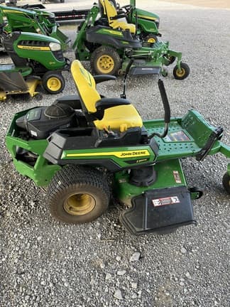 Image of John Deere Z330M equipment image 4