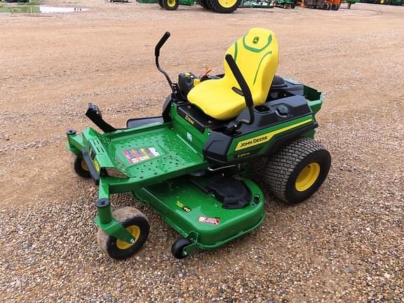 Image of John Deere Z330M equipment image 2