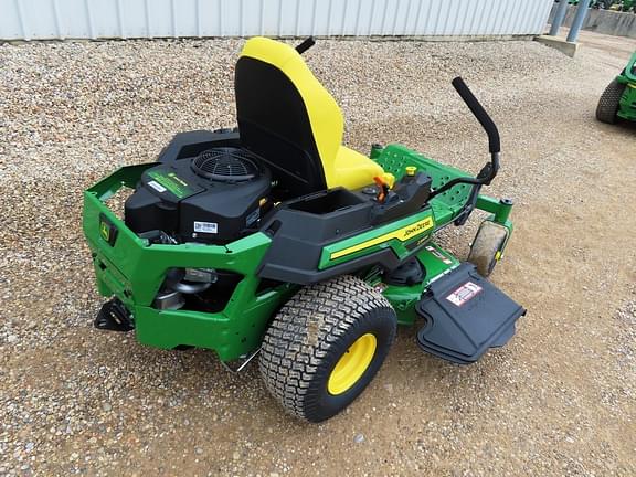 Image of John Deere Z330M equipment image 4