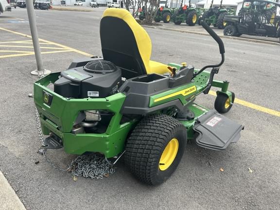 Image of John Deere Z330M equipment image 4