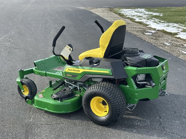 Image of John Deere Z330M equipment image 2