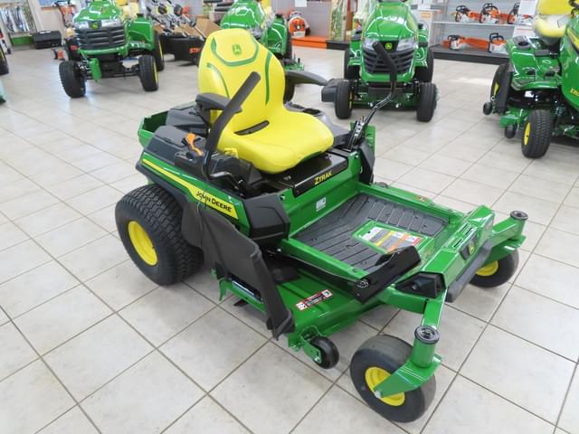Image of John Deere Z330M equipment image 1