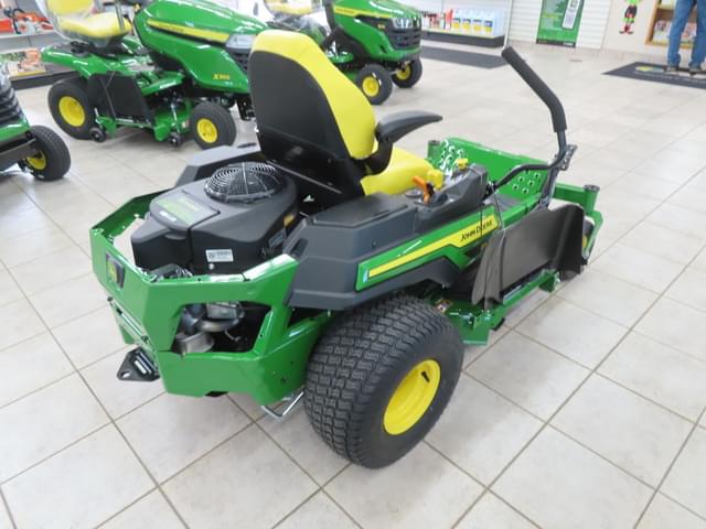 Image of John Deere Z330M equipment image 3