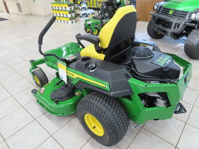 Image of John Deere Z330M equipment image 2