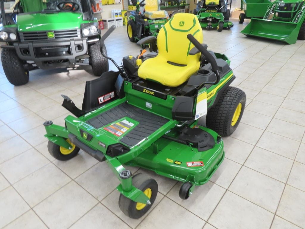 2025 John Deere Z330M Equipment Image0