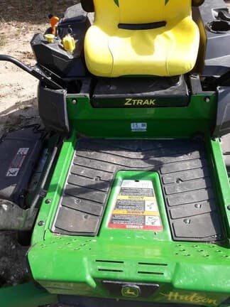 Image of John Deere Z330R equipment image 2