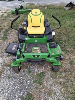 2025 John Deere Z330R Image