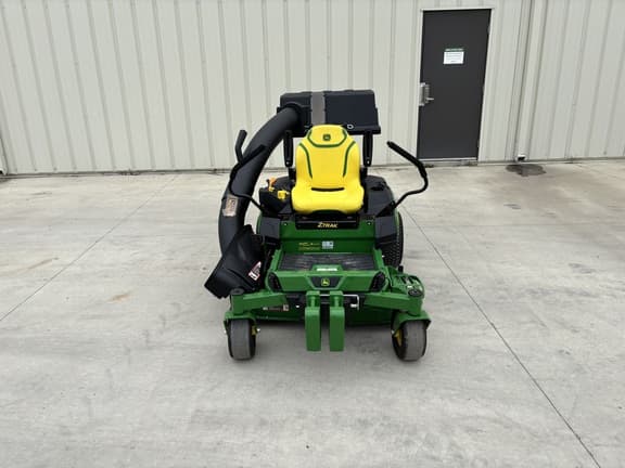 Image of John Deere Z320R equipment image 2