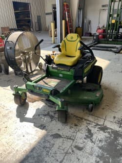 Main image John Deere Z330R