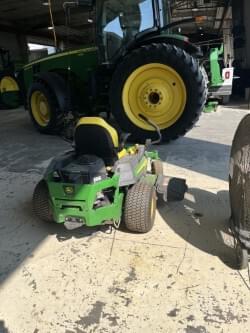 Image of John Deere Z330R equipment image 2