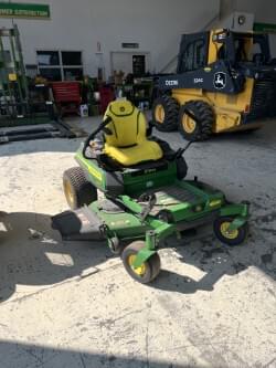 Image of John Deere Z330R equipment image 1