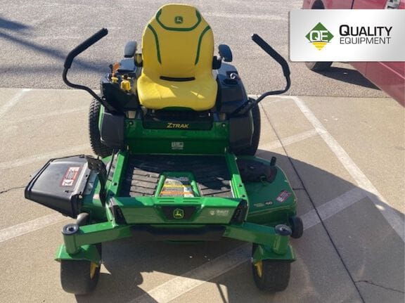 Main image John Deere Z330R