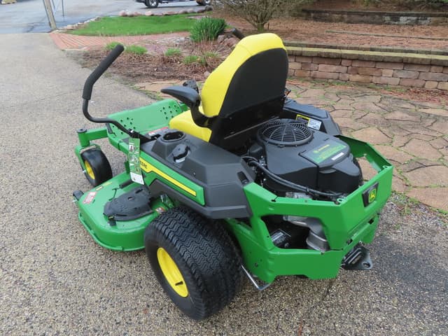 Image of John Deere Z330R equipment image 3