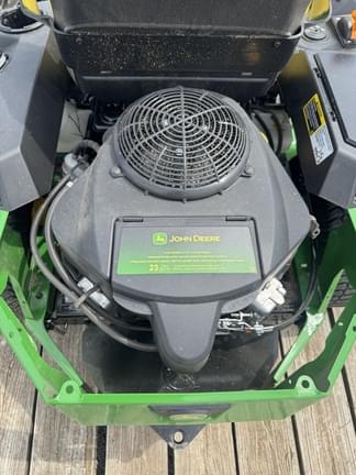 Image of John Deere Z330R equipment image 1