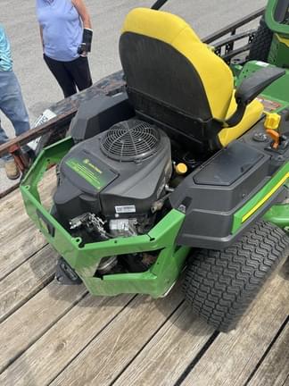 Image of John Deere Z330R equipment image 4