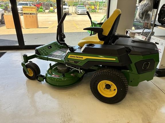 Image of John Deere Z370R equipment image 1