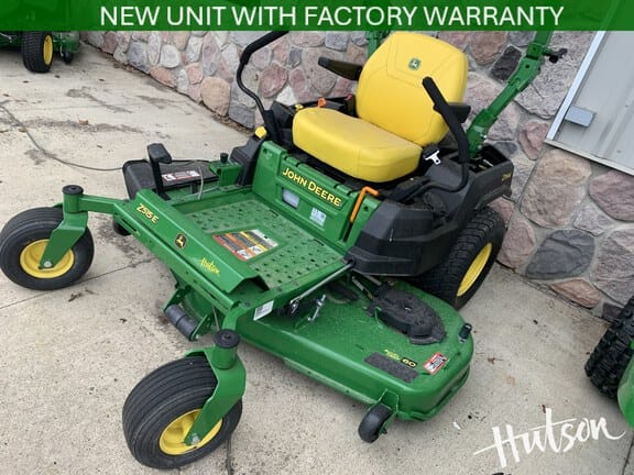 2025 John Deere Z515E Equipment Image0