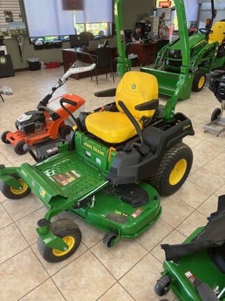 2025 John Deere Z515E Equipment Image0