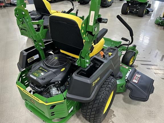 Image of John Deere Z515E equipment image 3