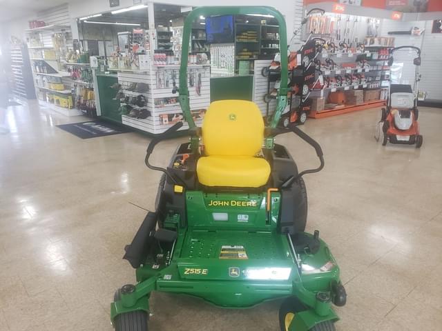 Image of John Deere Z515E equipment image 3