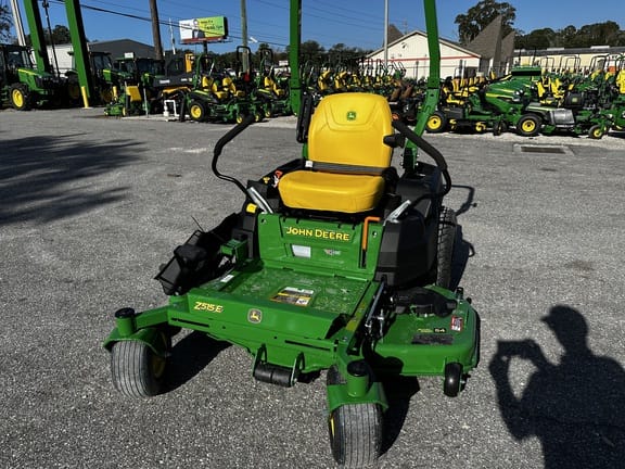2025 John Deere Z515E Equipment Image0