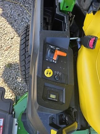 Image of John Deere Z515E equipment image 4
