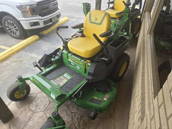 Image of John Deere Z530M equipment image 4