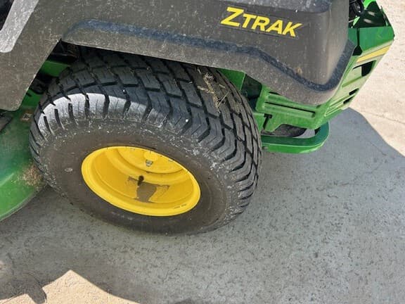 Image of John Deere Z530M equipment image 2