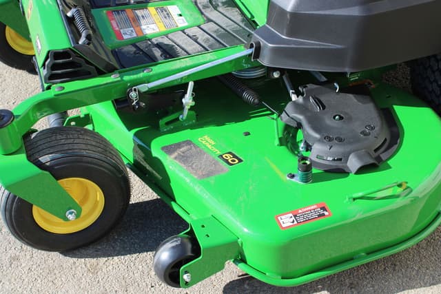 Image of John Deere Z530R equipment image 4