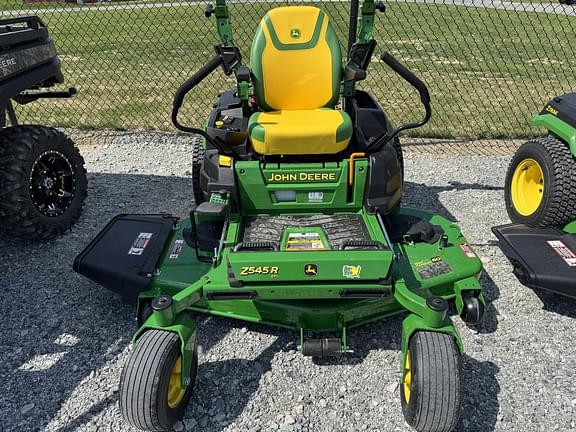 Image of John Deere Z545R equipment image 1