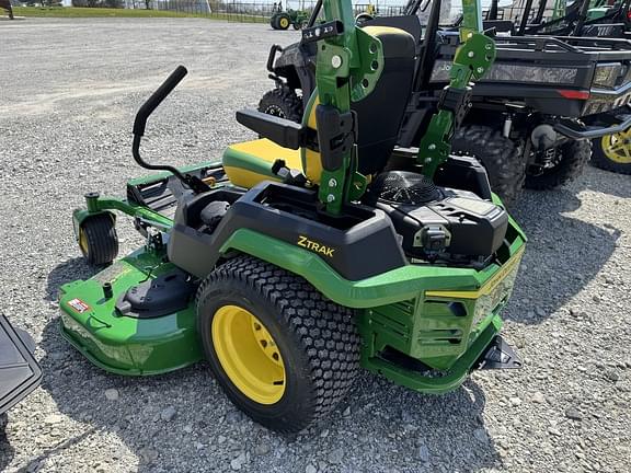 Image of John Deere Z545R equipment image 2