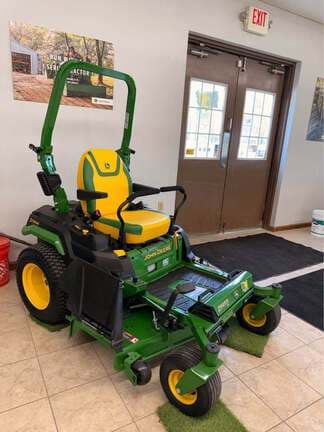 Image of John Deere Z545R equipment image 3