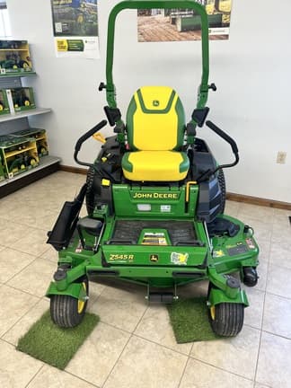 Image of John Deere Z545R equipment image 1