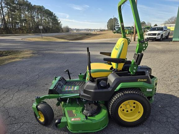 2025 John Deere Z545R Equipment Image0