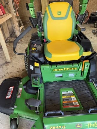 Image of John Deere Z545R equipment image 2