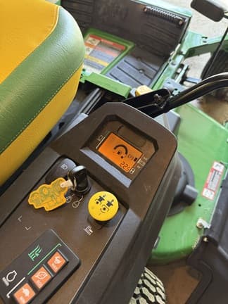 Image of John Deere Z545R equipment image 3