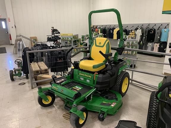 Image of John Deere Z545R equipment image 1