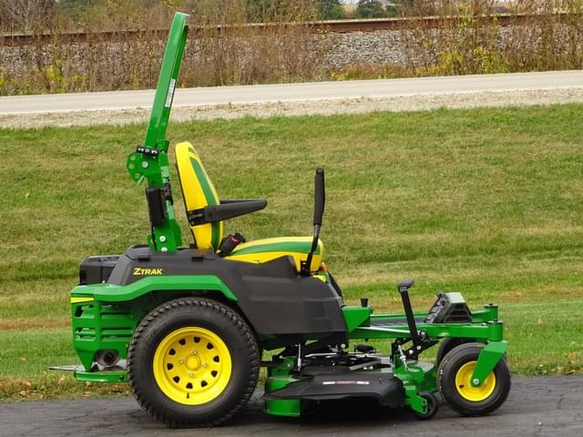 Image of John Deere Z545R equipment image 3