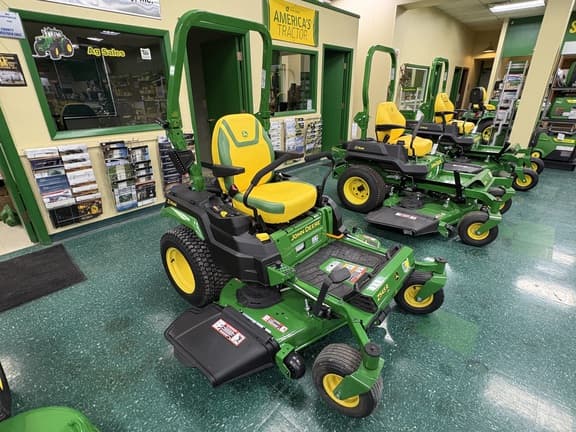 Image of John Deere Z545R equipment image 1