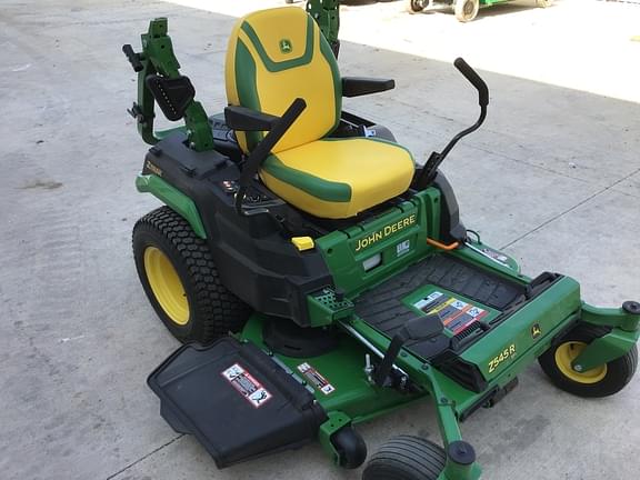 Image of John Deere Z545R equipment image 3